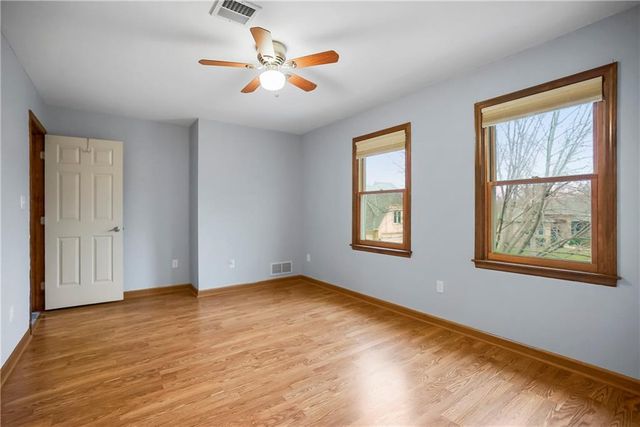 8004 Constance Street, Lenexa, KS 66215