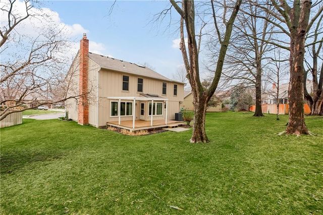 8004 Constance Street, Lenexa, KS 66215