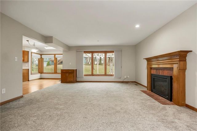 8004 Constance Street, Lenexa, KS 66215