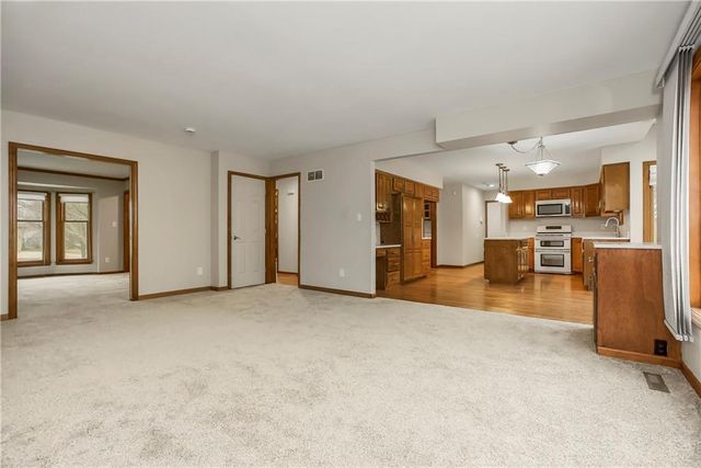 8004 Constance Street, Lenexa, KS 66215