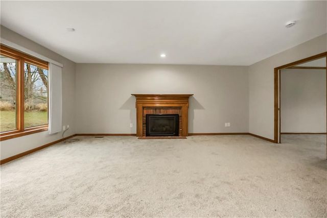 8004 Constance Street, Lenexa, KS 66215