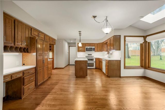 8004 Constance Street, Lenexa, KS 66215