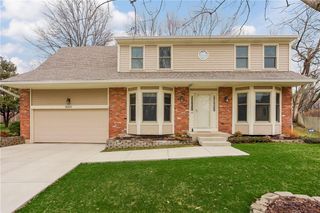 8004 Constance Street, Lenexa, KS 66215