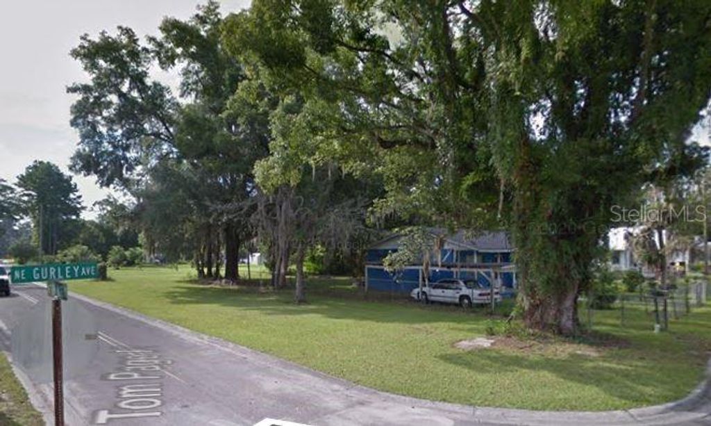 Image 1 of property listing at 552 NE GURLEY AVENUE, Lake City, FL 32055