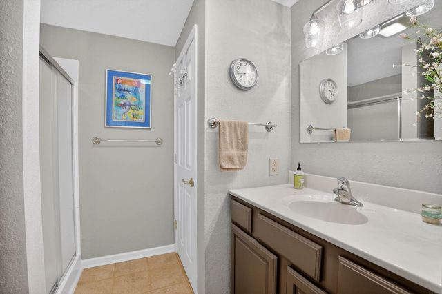 1819 3rd St SW, Waverly, IA 50677