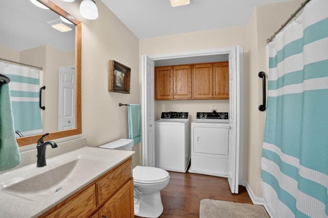 1819 3rd St SW, Waverly, IA 50677