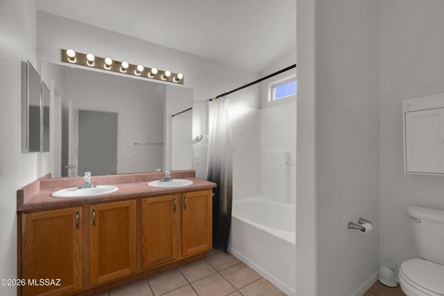 9430 E Pale Blue Topaz Lane, Tucson, AZ 85747