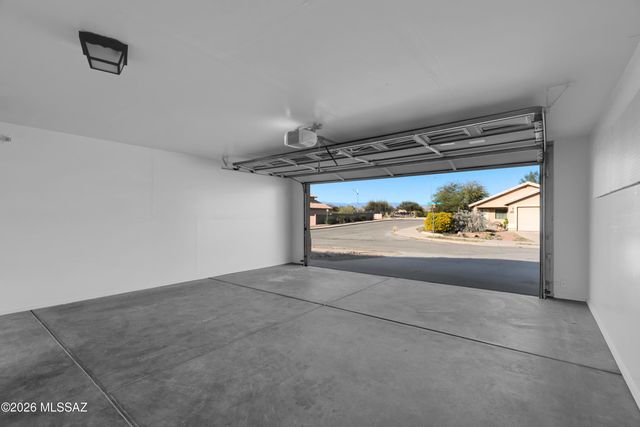 9430 E Pale Blue Topaz Lane, Tucson, AZ 85747