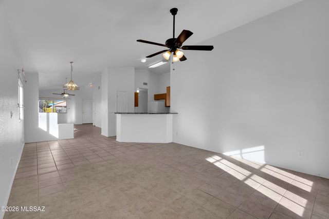 9430 E Pale Blue Topaz Lane, Tucson, AZ 85747