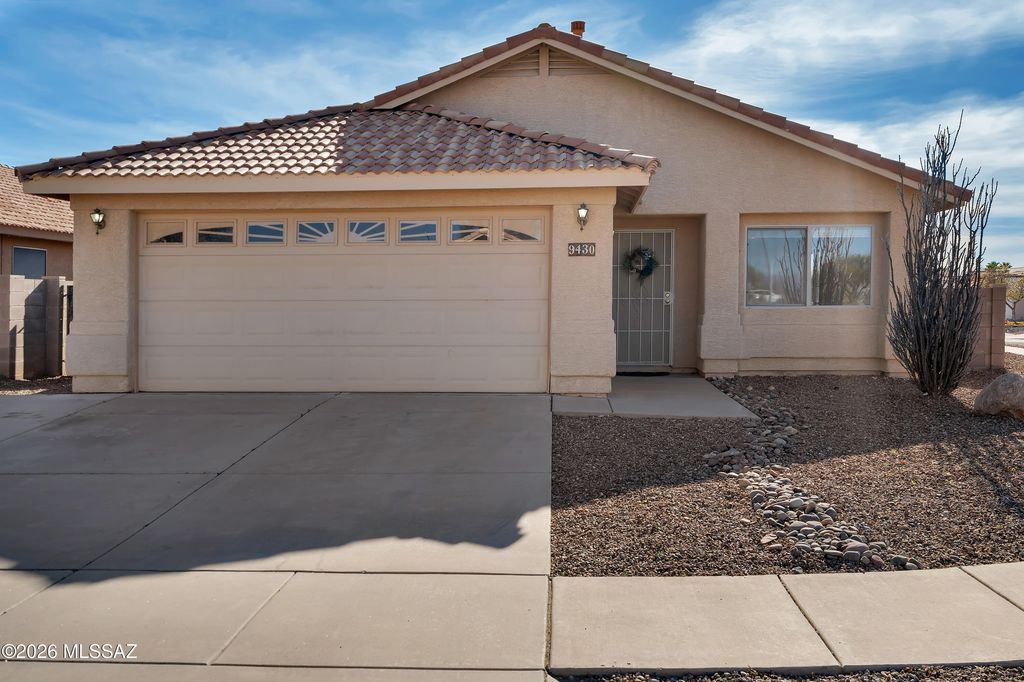 9430 E Pale Blue Topaz Lane, Tucson, AZ 85747