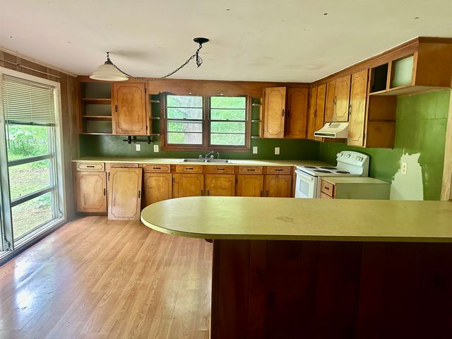 664 BALLENGER Road, Gaffney, SC 29340
