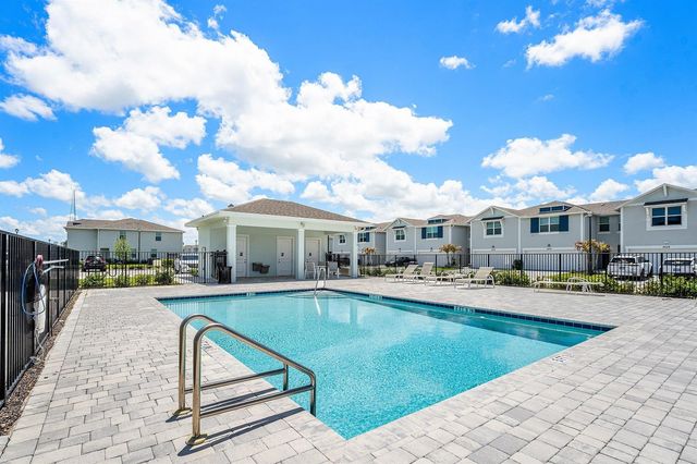 5739 SE Edgewater Circle, Stuart, FL 34997