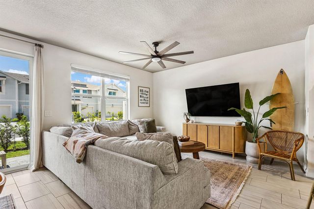 5739 SE Edgewater Circle, Stuart, FL 34997
