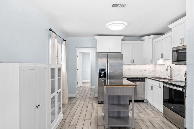 3605 W IOWA AVENUE, Tampa, FL 33611