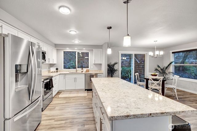7843 NE 146th Street, Kenmore, WA 98028