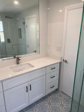 1612 Harrison St 11, Hollywood, FL 33020