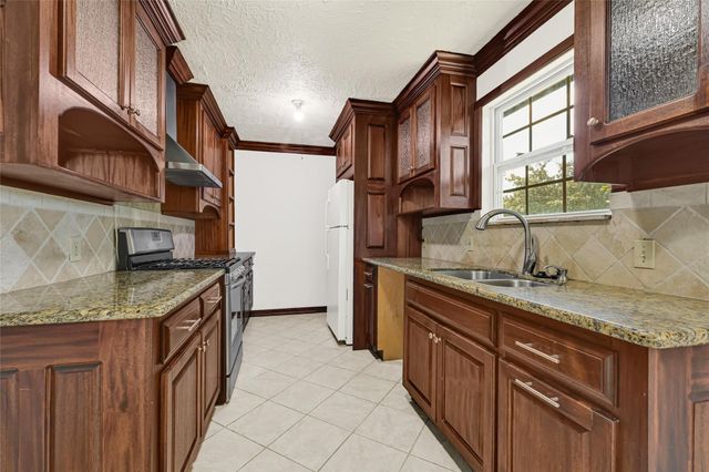 414 E Lambuth Lane, Deer Park, TX 77536