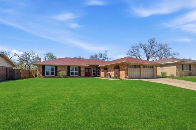 3613 Harber Drive, Bedford, TX 76021