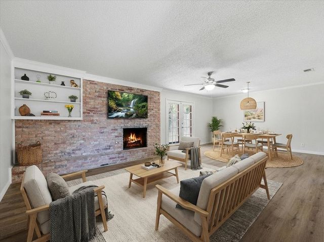 3613 Harber Drive, Bedford, TX 76021