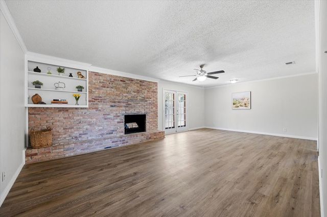 3613 Harber Drive, Bedford, TX 76021