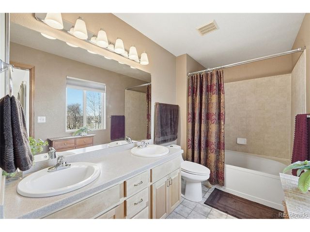 5860 Canyon Cir, Longmont, CO 80504