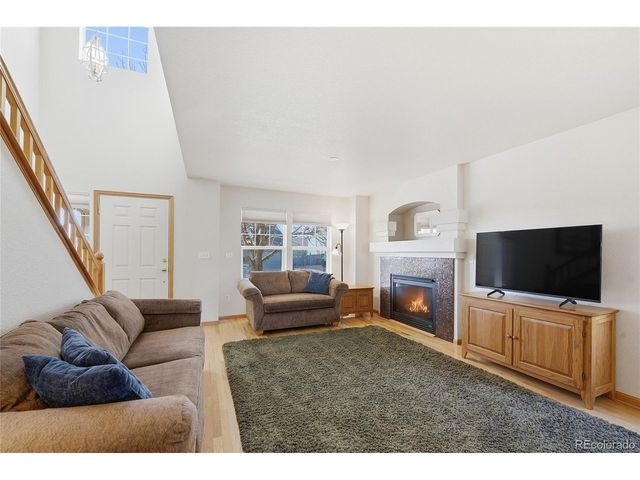 5860 Canyon Cir, Longmont, CO 80504