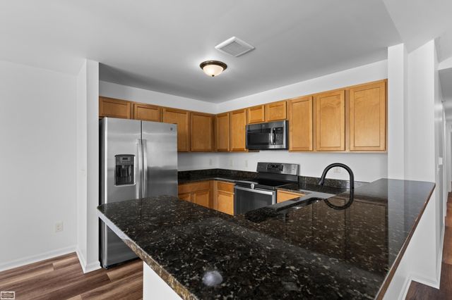 21912 Aberdeen Drive, Macomb Twp, MI 48042