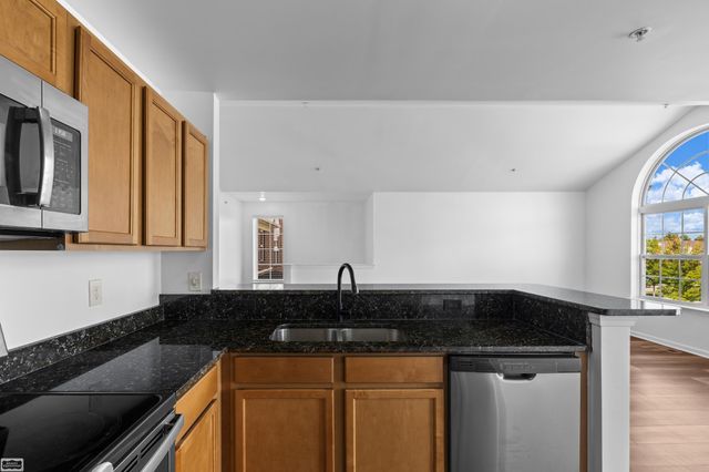 21912 Aberdeen Drive, Macomb Twp, MI 48042