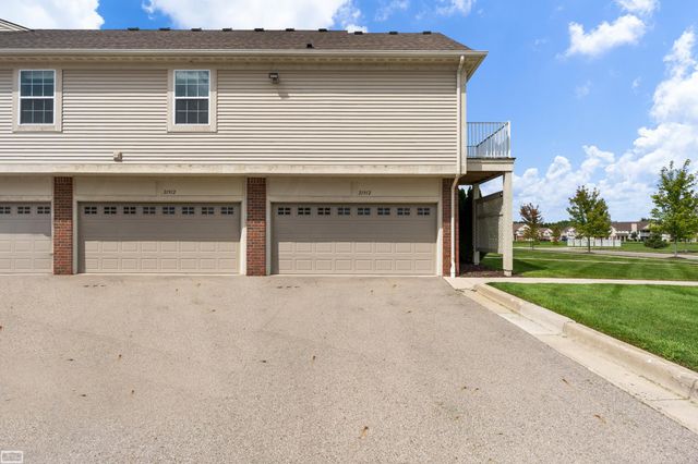 21912 Aberdeen Drive, Macomb Twp, MI 48042
