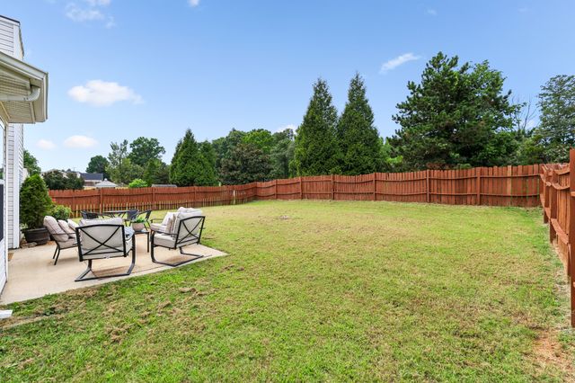 7424 E Winchester Dr, Antioch, TN 37013