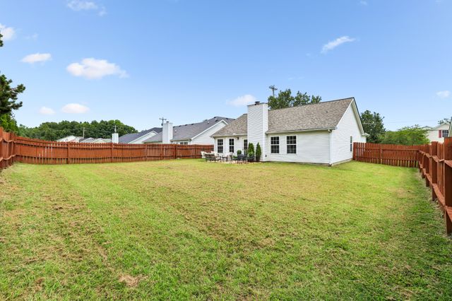 7424 E Winchester Dr, Antioch, TN 37013