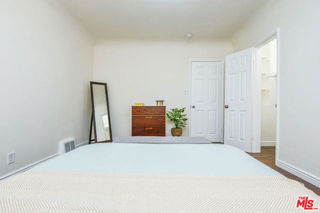 1017 S Alfred Street, Los Angeles, CA 90035