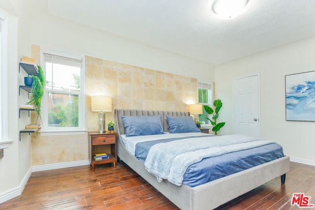 1017 S Alfred Street, Los Angeles, CA 90035