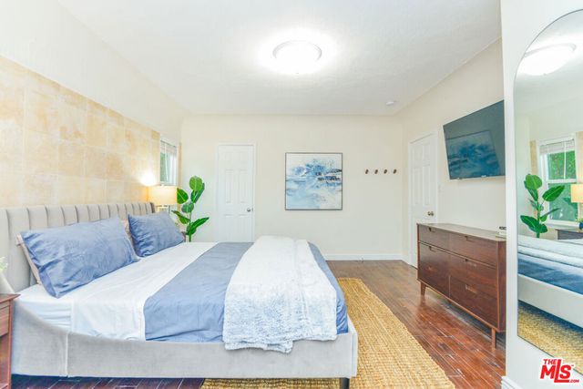 1017 S Alfred Street, Los Angeles, CA 90035