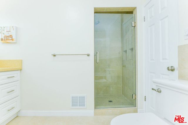 1017 S Alfred Street, Los Angeles, CA 90035