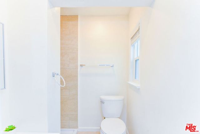 1017 S Alfred Street, Los Angeles, CA 90035