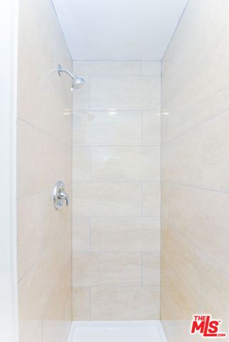 1017 S Alfred Street, Los Angeles, CA 90035