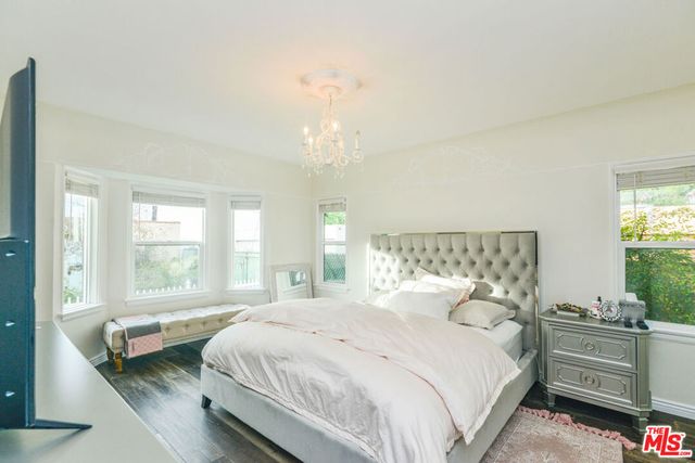 1017 S Alfred Street, Los Angeles, CA 90035