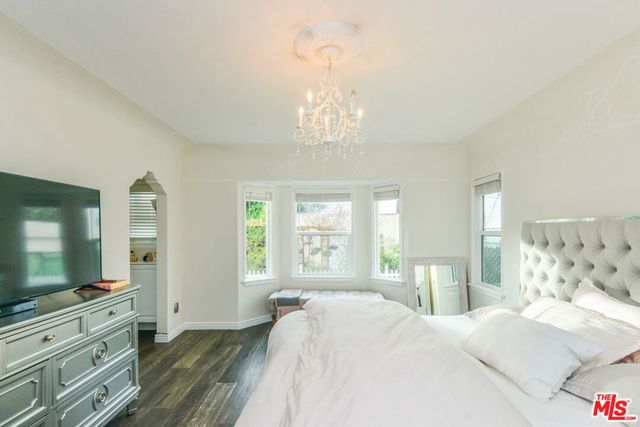 1017 S Alfred Street, Los Angeles, CA 90035