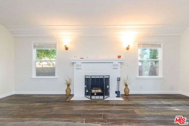 1017 S Alfred Street, Los Angeles, CA 90035