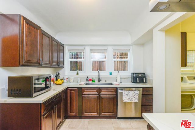 1017 S Alfred Street, Los Angeles, CA 90035