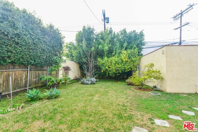 1017 S Alfred Street, Los Angeles, CA 90035