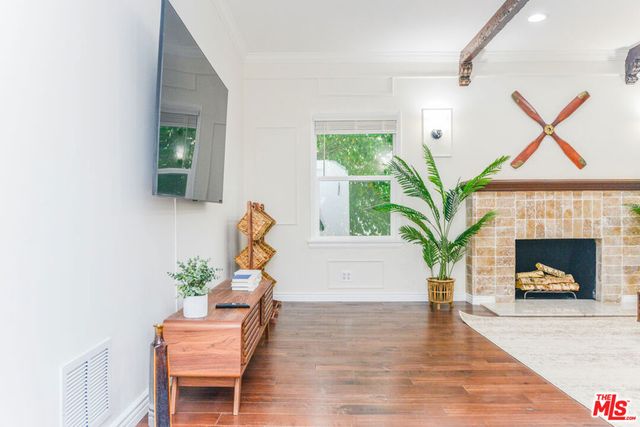 1017 S Alfred Street, Los Angeles, CA 90035