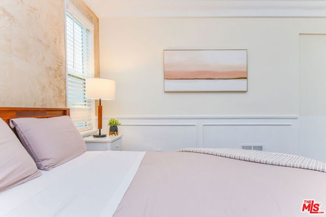 1017 S Alfred Street, Los Angeles, CA 90035