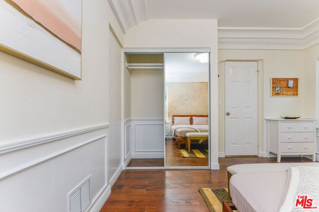 1017 S Alfred Street, Los Angeles, CA 90035