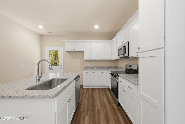 1302 Kentucky Street, Darien, GA 31305