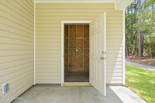 1302 Kentucky Street, Darien, GA 31305