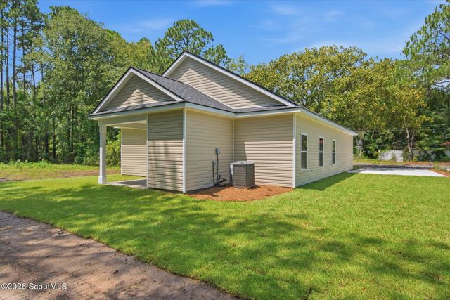 1302 Kentucky Street, Darien, GA 31305