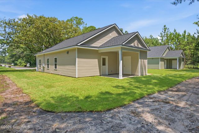 1302 Kentucky Street, Darien, GA 31305