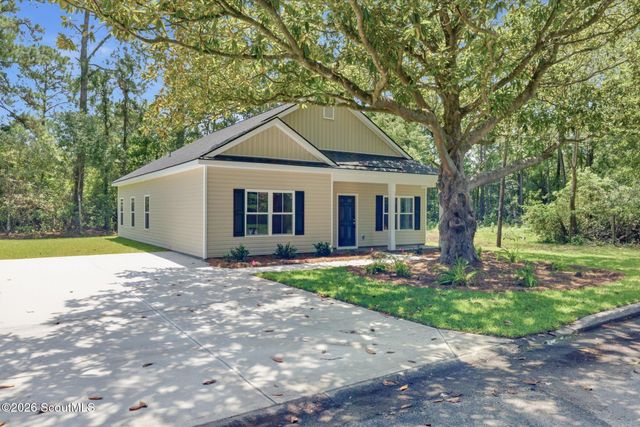 1302 Kentucky Street, Darien, GA 31305